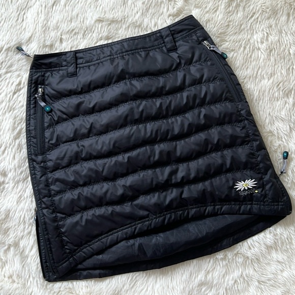 SKHOOP Down Skirt - Picture 1 of 6